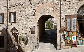 Il Cortile Di San Rufino