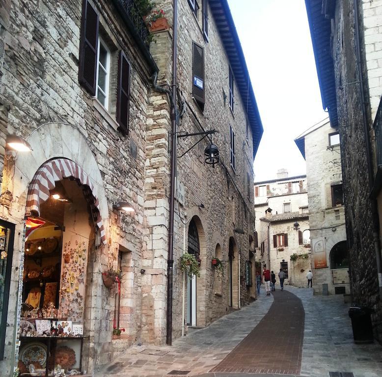 Il Cortile Di San Rufino Apartment Assisi Room photo